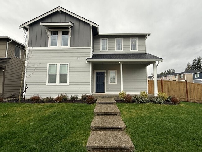 Building Photo - Beautiful 5-bedroom, 3-bath home offering 2,648 sq ft of comfortable living space on an east-faci...