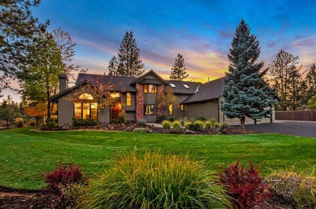 Building Photo - Beautiful Remodeled Home on Acreage!
