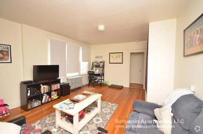 Building Photo - 1626 Commonwealth Ave Unit 28 Rental