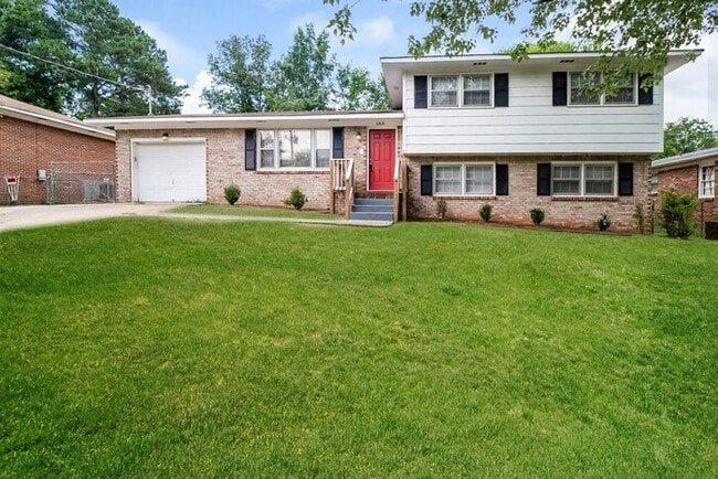 Building Photo - 3208 Deerfield Rd NW Rental