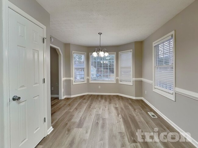 Photo - 200 River Walk