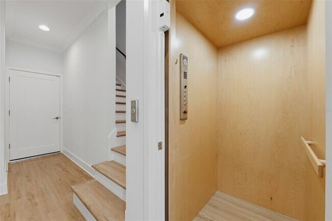 Photo - 946 Highland Ave