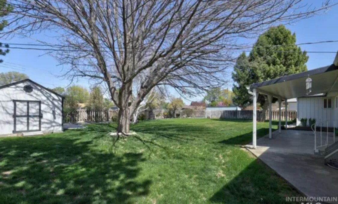 Photo - 520 W Bird Ave