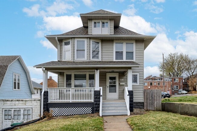 Photo - 3509 Howard St