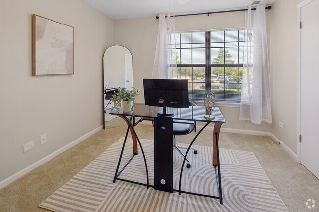 Iris Deluxe (Den) 2BR, 2BA w/Den - 1,171SF - Office