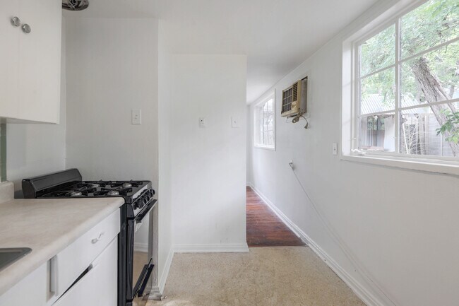 Photo - 3400 Lafayette Ave