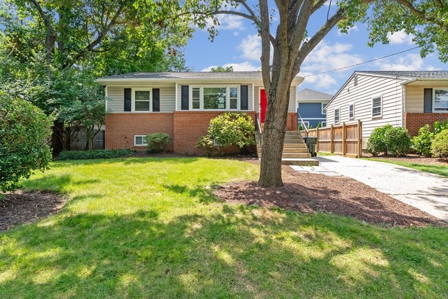 Building Photo - 4711 Norwich Rd