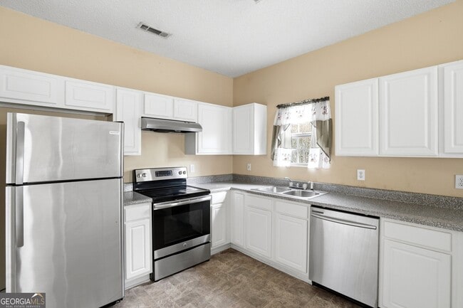 Photo - 3285 Oakley Pl