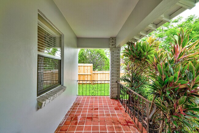 Photo - 125 S 10th St