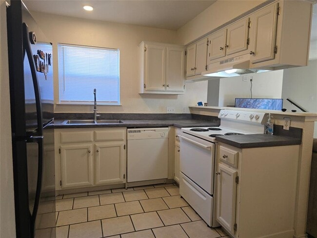 Photo - 841 Mica Ln