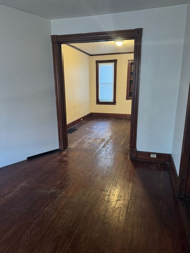 Photo - 4 bedroom, 1 bath, half double