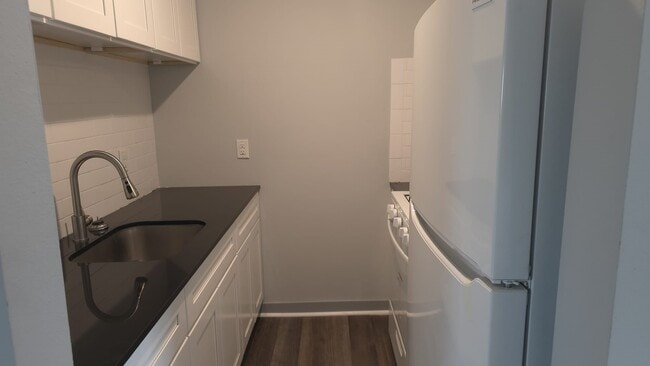 Building Photo - 10209 Wiggins St Unit 7 Rental