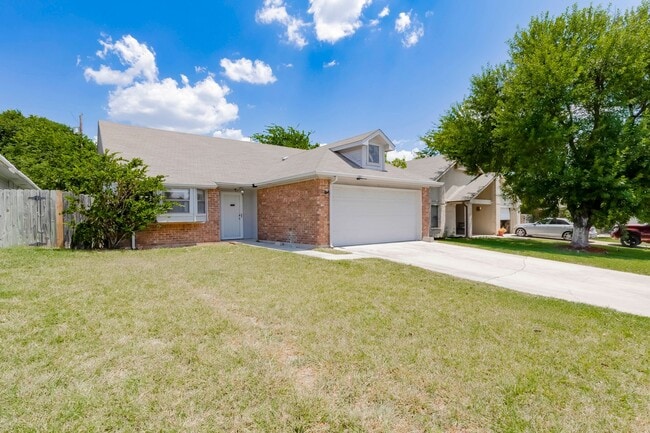 Photo - 2015 Newton Dr