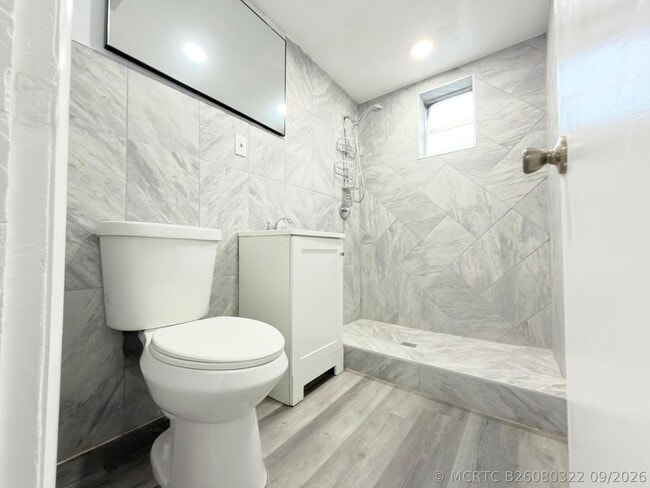 131 E 27th St Unit 6