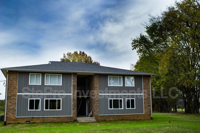 Building Photo - 2360 Hamilton Ave Unit 29 Rental
