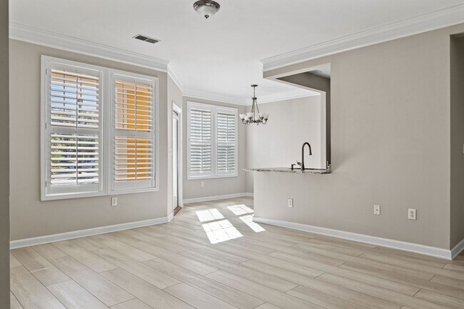Photo - Southampton Condo in Mount Pleasant!