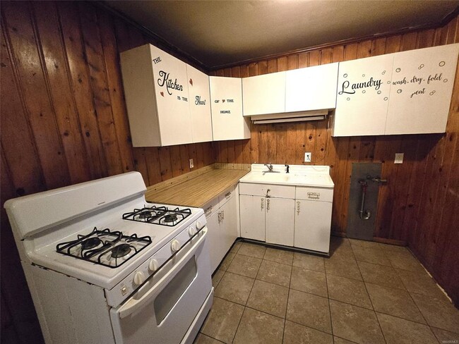 Photo - 1809 Midway St