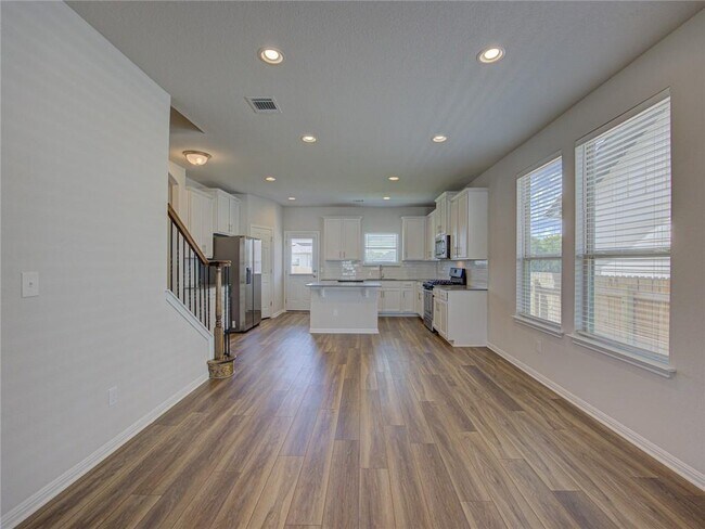Photo - 256 Hauser Dr