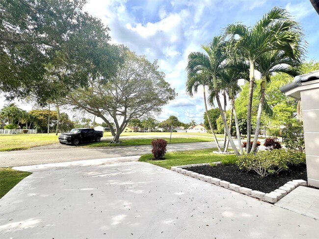 Photo - 4645 NW 7th St