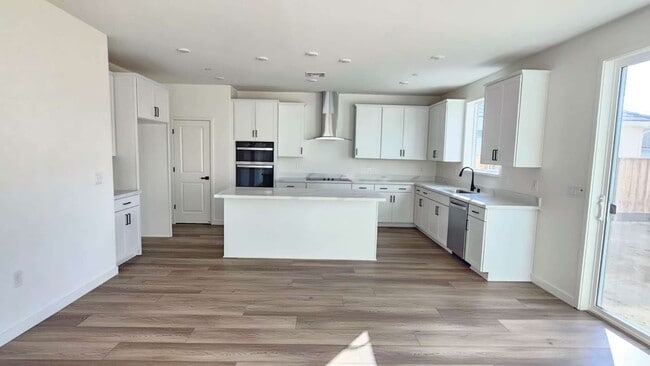 Photo - 10287 Garmont Way