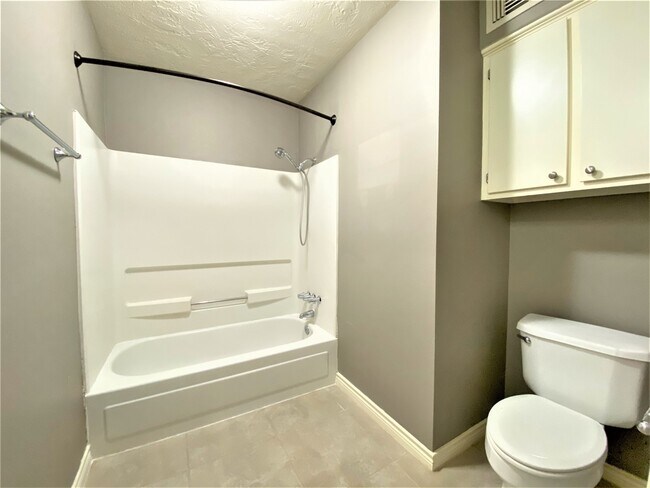 Photo - 12303 Longfellow Dr