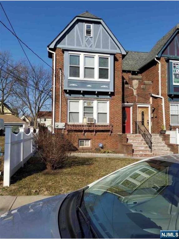 Photo - 255 W Englewood Ave