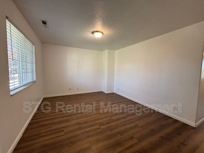 Photo - 154 E 100 N Unidad #2