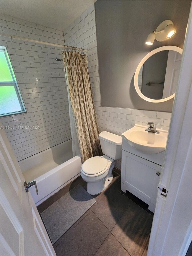 Photo - 315 Walnut St Unit 4