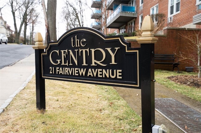 Building Photo - 21 Fairview Ave Unit 216 Rental