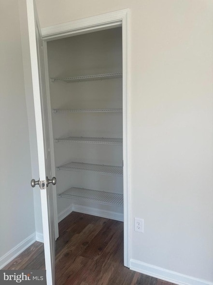 Photo - 440 Locust Run Dr