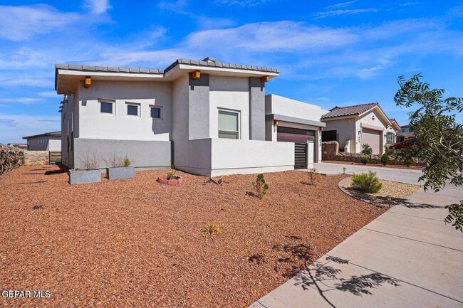 Photo - 717 Chatham Pl