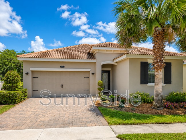 Photo - 1047 Oak Bluff Dr