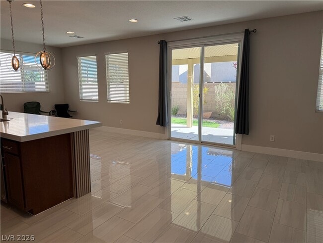 Photo - 4642 Engage St