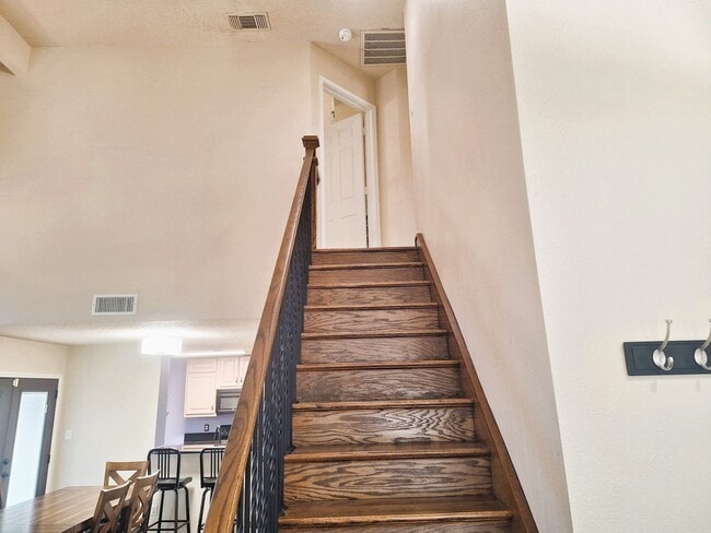 408 Santa Fe Trail