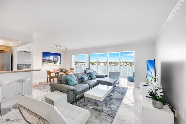 Photo - 2750 Gulf Shore Blvd N Unidad 402