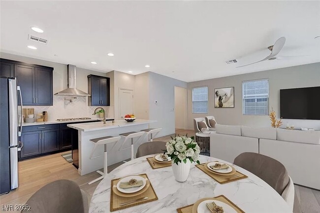 Photo - 31 Castleton Tower Ct