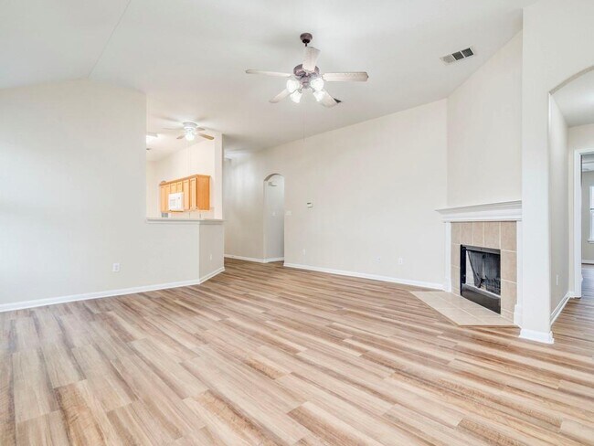 Photo - 157 Maplewood N