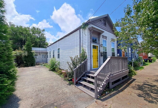 Building Photo - 940 E Madison St Rental
