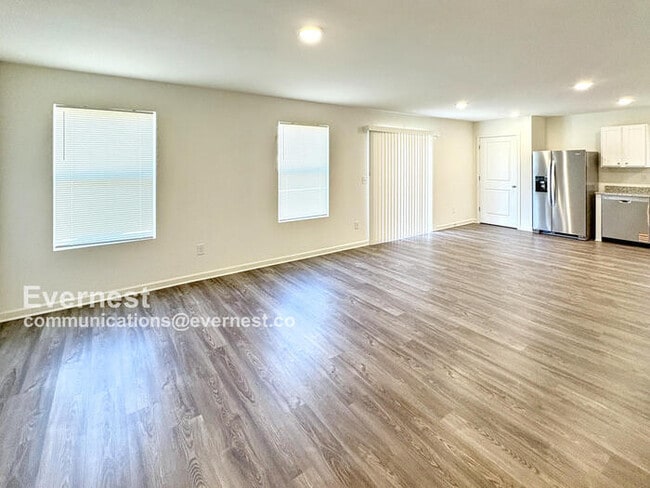 Photo - 137 Flowering Cherry St