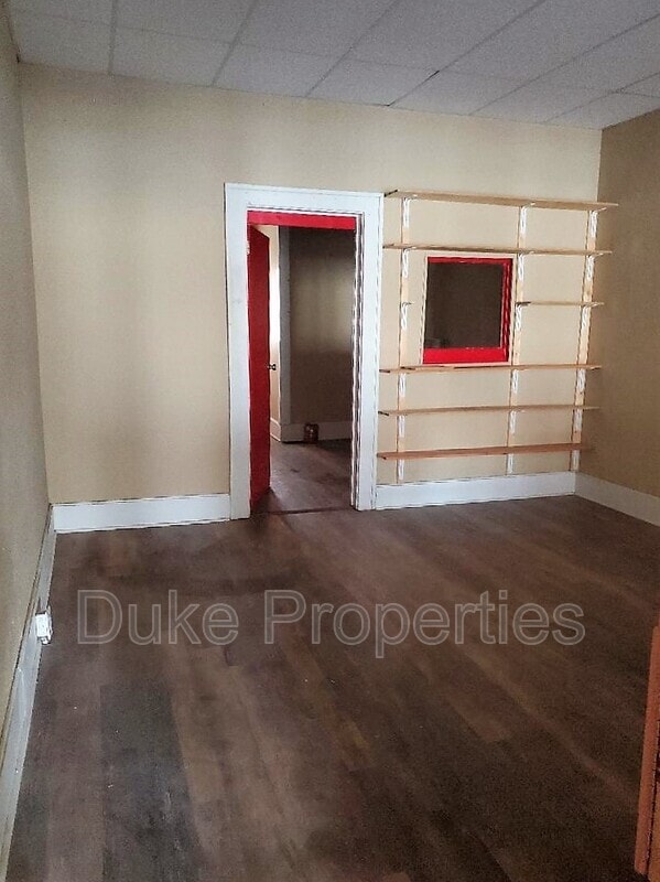 661 Thurston Rd