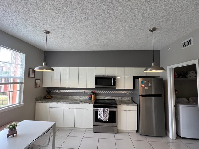 Photo - 10825 Windsor Walk Dr Unidad 3205