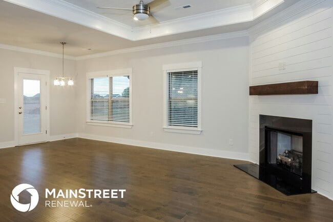 Photo - 14704 Greenleaf Dr