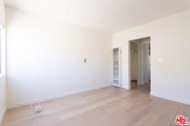 Photo - 1313 Ocean Front Walk Unit 18