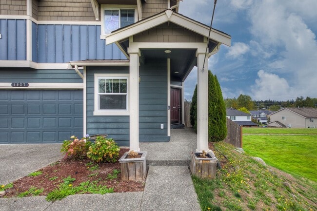 Photo - 1927 200 St E