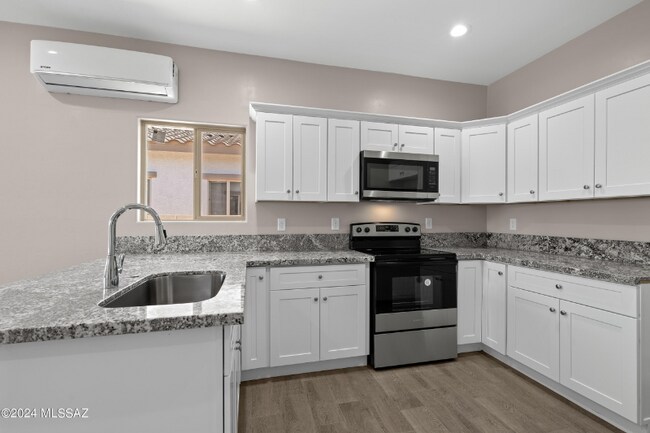 Photo - 2350 N Norris Ave