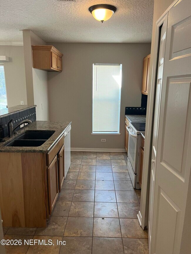 Building Photo - 11591 Hickory Oak Dr