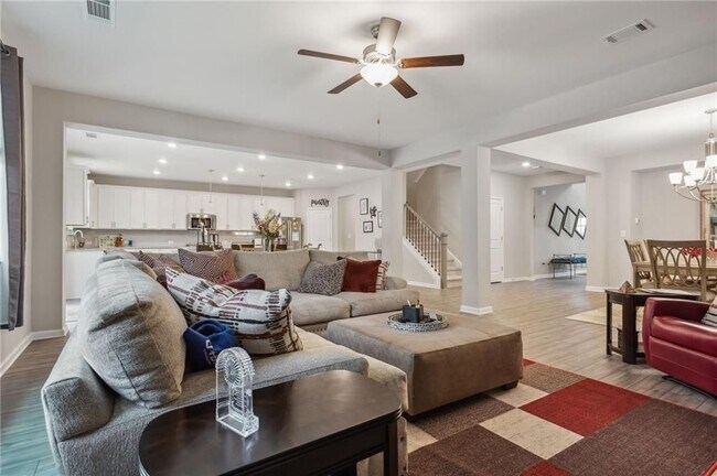 Photo - 4367 Waxwing St