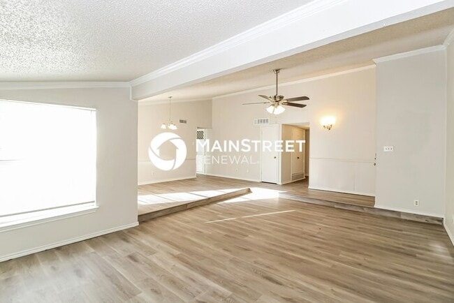 3 Bedroom Pet-Friendly Home in Lewisville, TX with Main Street Renewal