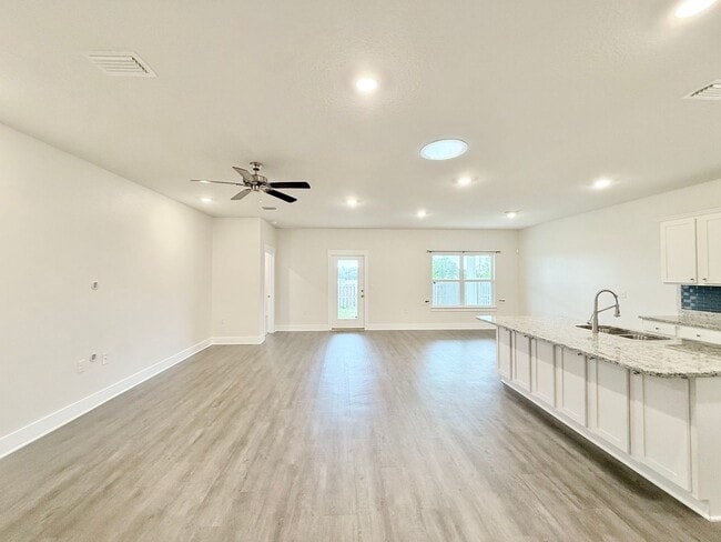 Photo - 4-Bedroom Craftsman-Style Home