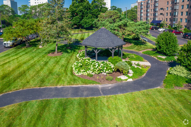 Building Photo - 626 E Woodland Park Ave Unit 405 Rental